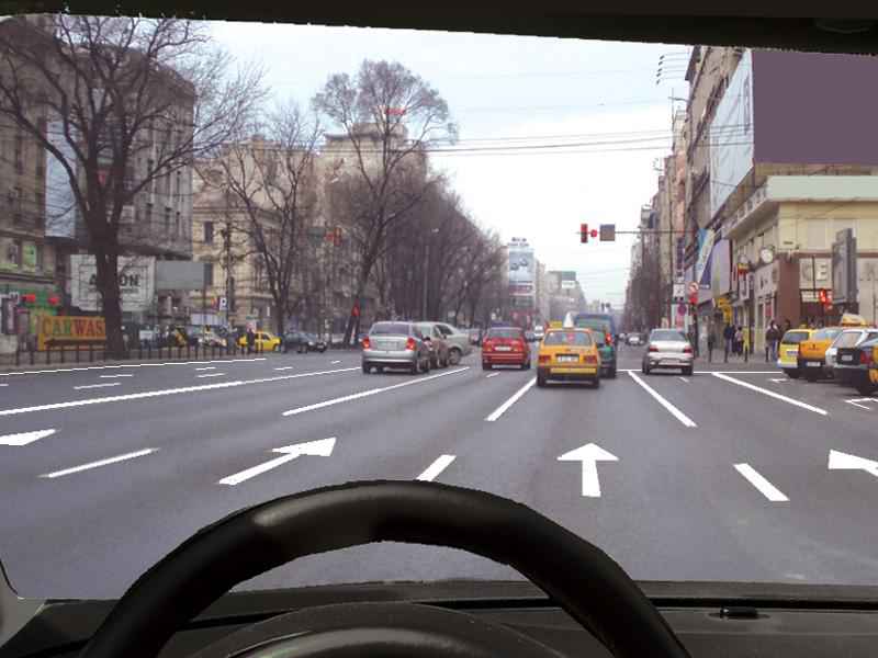 Cum trebuie să procedaţi corect la trecerea de pe o bandă pe alta?